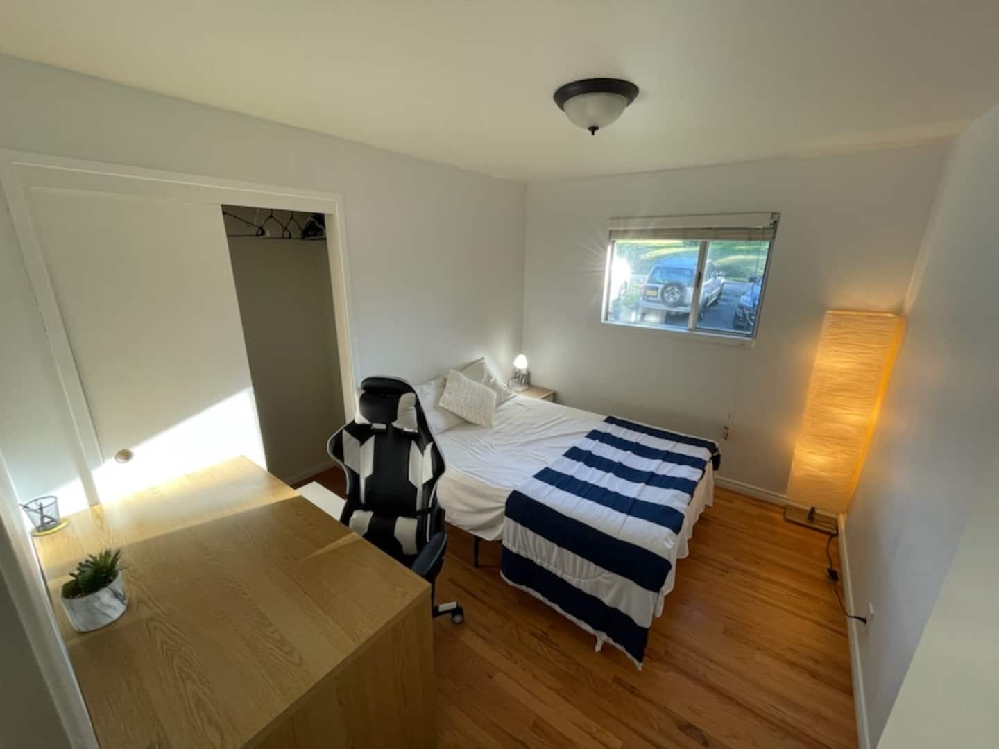 Kennydale Room 1 — photo 1